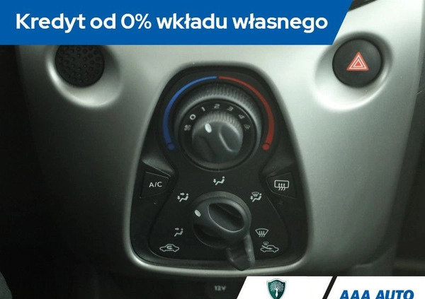 Toyota Aygo cena 37000 przebieg: 61479, rok produkcji 2016 z Skawina małe 211